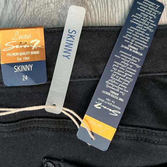 (NWT) Seven7 Women's Skinny Studded Jeans Black Raven Denim Size 24 - Picture 14 of 14